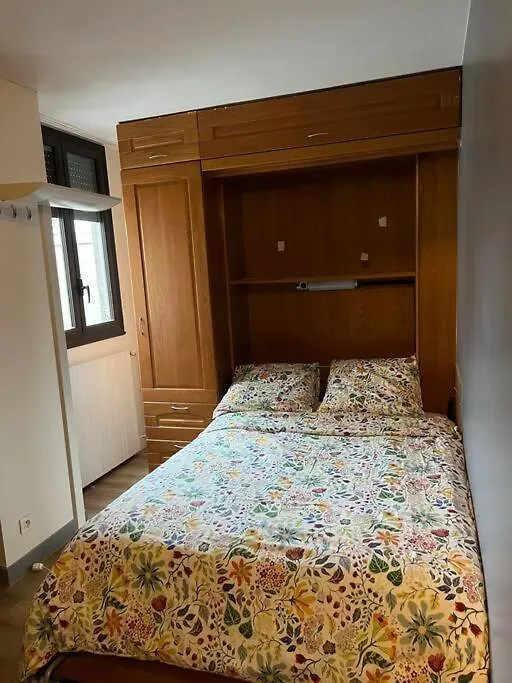 Grand Appartement Paryż 0*,